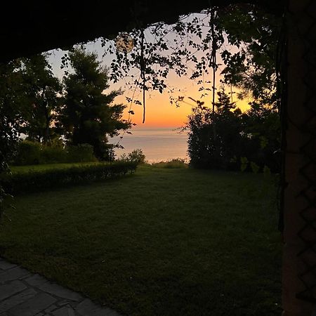 Villa Adria Kriopigi Luaran gambar