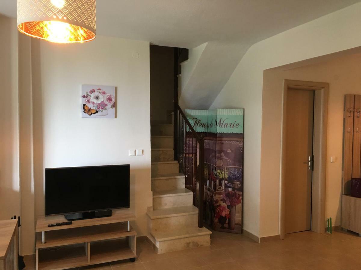 Villa Adria Kriopigi Luaran gambar